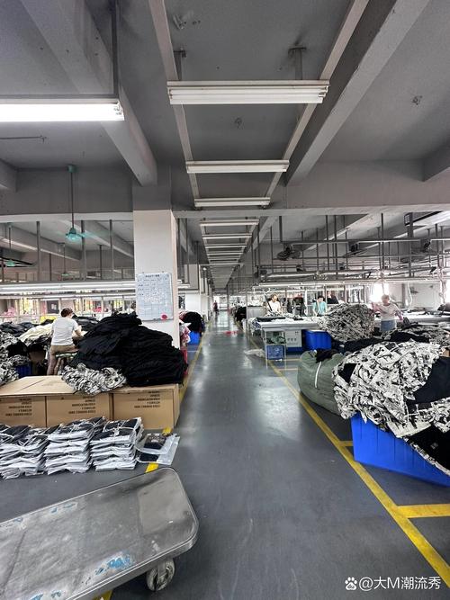 服裝工廠實拍 從源頭起訂，100件起輕松開啟服裝零售