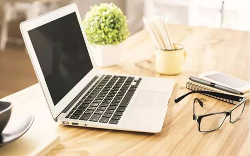 如何在電腦上正確連接手機耳機并實現(xiàn)通訊功能